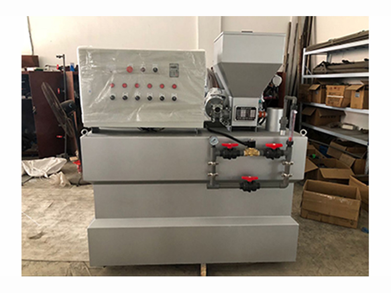 全自動加藥裝置.jpg 全自動加藥裝置.jpg